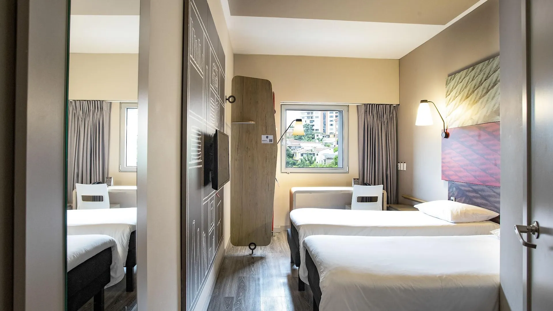 Hotel Ibis Cali Granada 3*,  Colombia