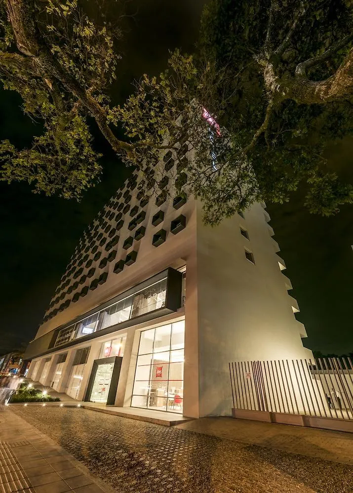 ***  Hotel Ibis Cali Granada Colombia